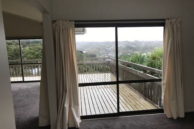Photo of property in 38 Tree View Avenue, Glenfield, Auckland, 0629