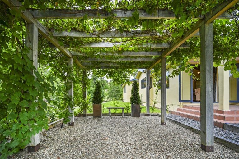 Photo of property in 1544 Kahuranaki Road, Kahuranaki, Havelock North, 4295