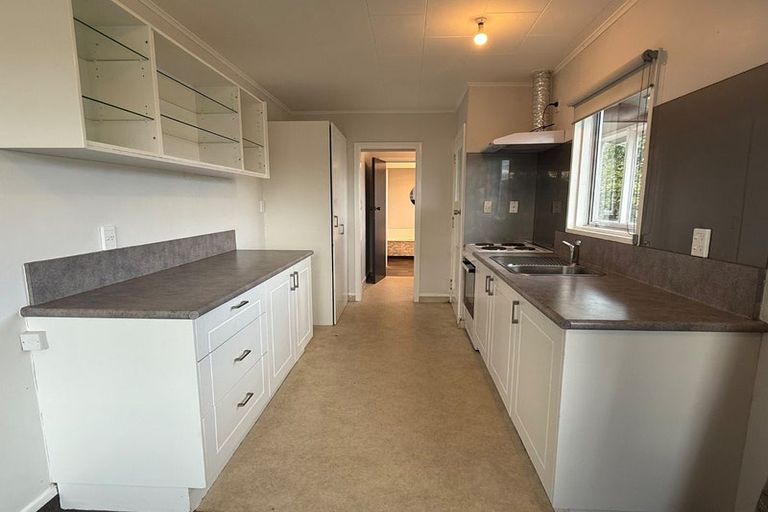 Photo of property in 4 Lerwick Street, Tamatea, Napier, 4112