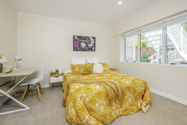 Photo of property in 2/19 Milton Road, Orewa, 0931