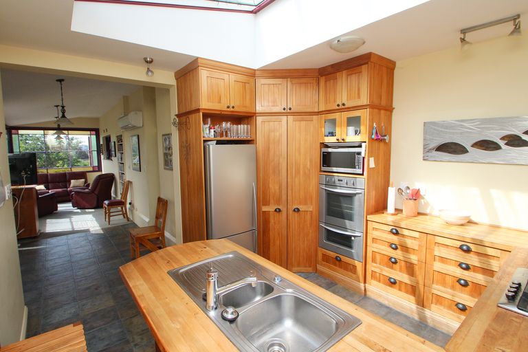 Photo of property in 32 Hull Street, South Hill, Oamaru, 9400