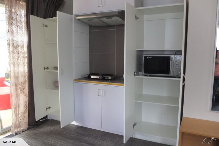 Photo of property in 91 Stottholm Road, Titirangi, Auckland, 0604