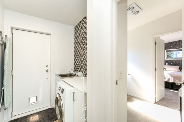 Photo of property in 1/1 Paritutu Road, Spotswood, New Plymouth, 4310