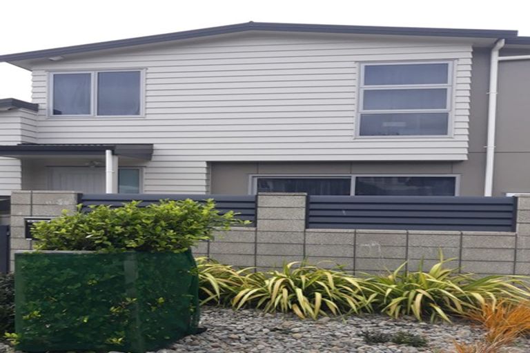 Photo of property in 113u2 Moorefield Road, Johnsonville, Wellington, 6037
