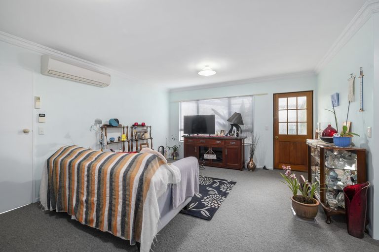 Photo of property in 11unit Mckee Avenue, Fenton Park, Rotorua, 3010