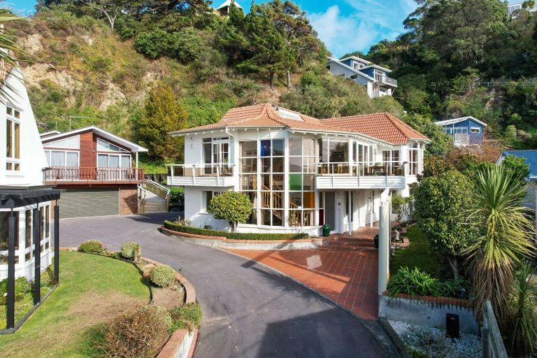 Photo of property in 16a Ferry Street, Seatoun, Wellington, 6022