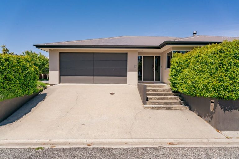 Photo of property in 12 Jessies Crescent, Wanaka, 9305