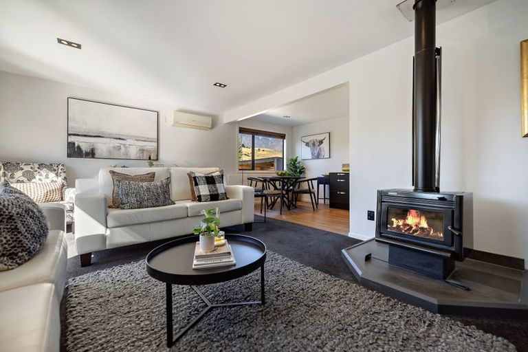 Photo of property in 65 Oregon Drive, Kelvin Heights, Queenstown, 9300