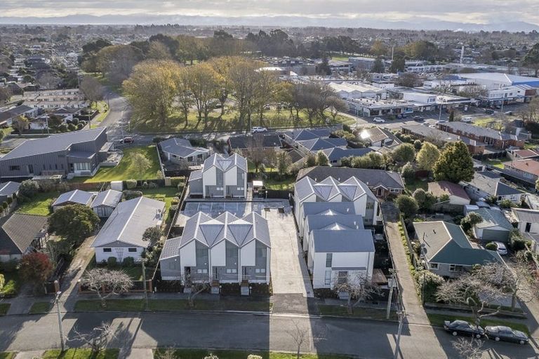 Photo of property in 4/12 Stackhouse Avenue, Bishopdale, Christchurch, 8053