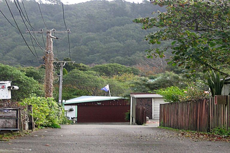 Photo of property in 418b Stokes Valley Road, Stokes Valley, Lower Hutt, 5019