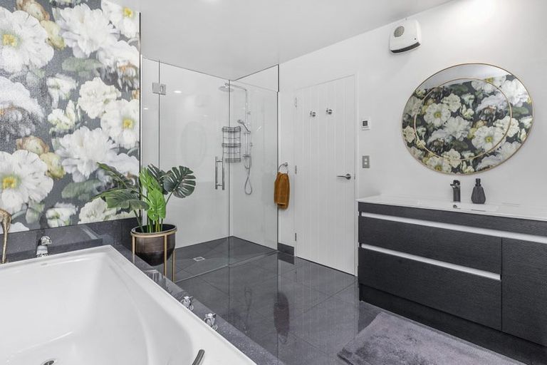 Photo of property in 99 Gladstone Road South, East Taieri, Mosgiel, 9024