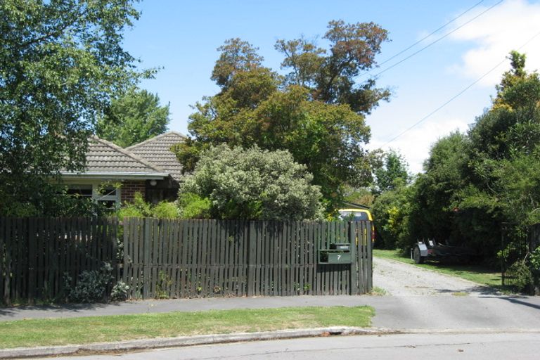 Photo of property in 7 Kyeburn Place, Avonhead, Christchurch, 8042