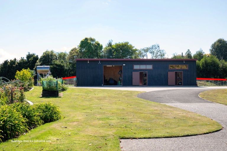 Photo of property in 122 Hitiri Road, Kinloch, Taupo, 3377