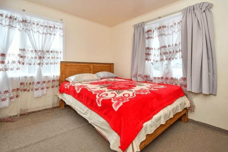 Photo of property in 10 Capstick Road, Otara, Auckland, 2023