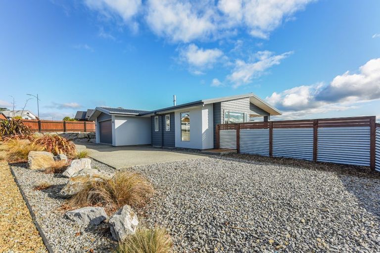 Photo of property in 42 Katania Heights, Brightwater, 7022