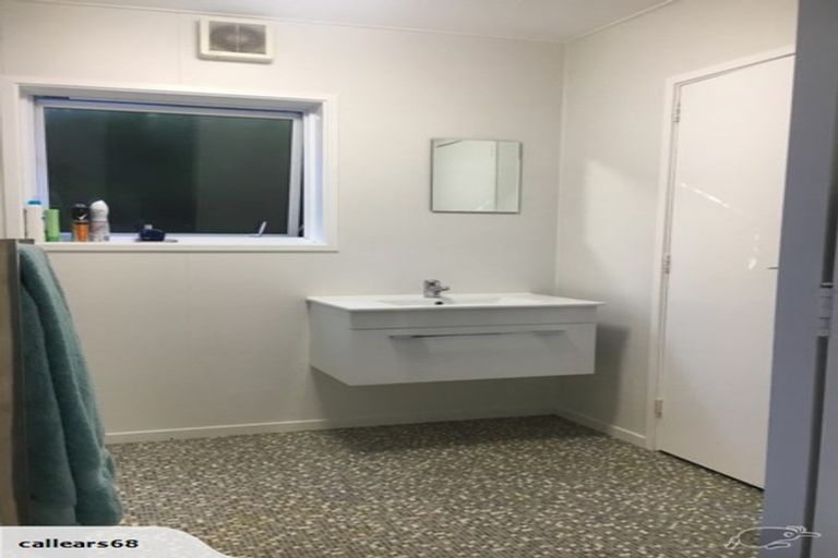 Photo of property in 14b Kahu Road, Paremata, Porirua, 5024