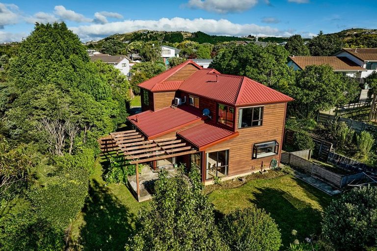 Photo of property in 3 Picketboat Lane, Whitby, Porirua, 5024