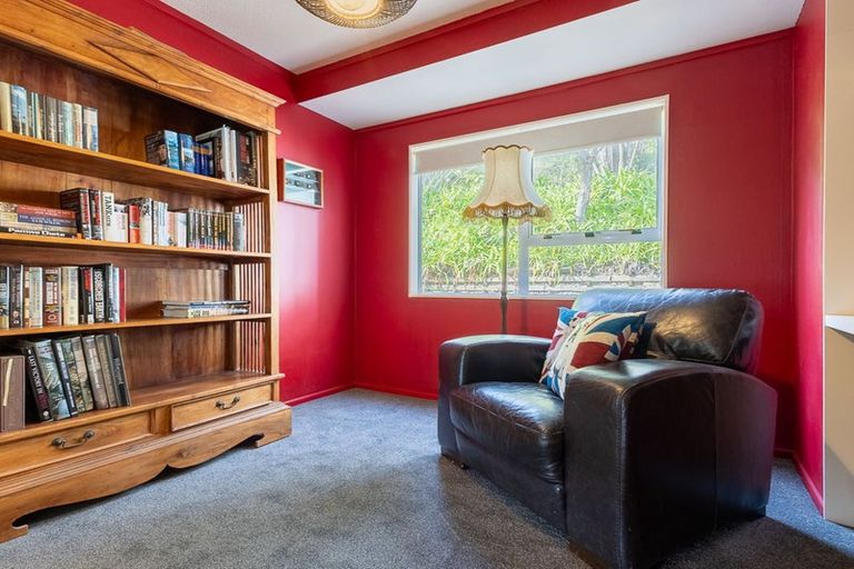 Photo of property in 107 Ruapehu Street, Paraparaumu, 5032