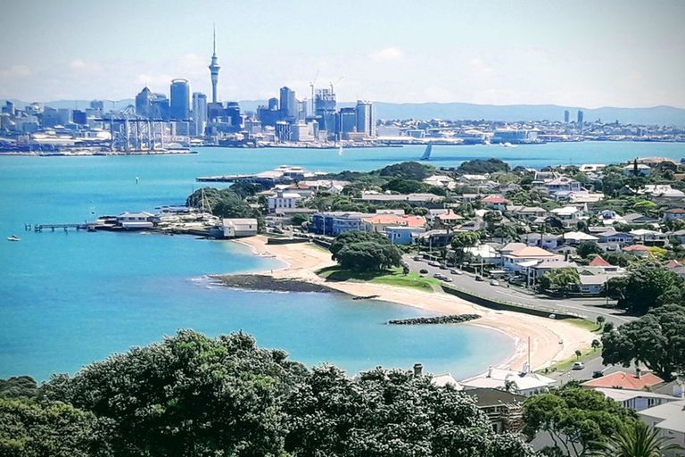 Photo of property in 2 Kerr Street, Devonport, Auckland, 0624