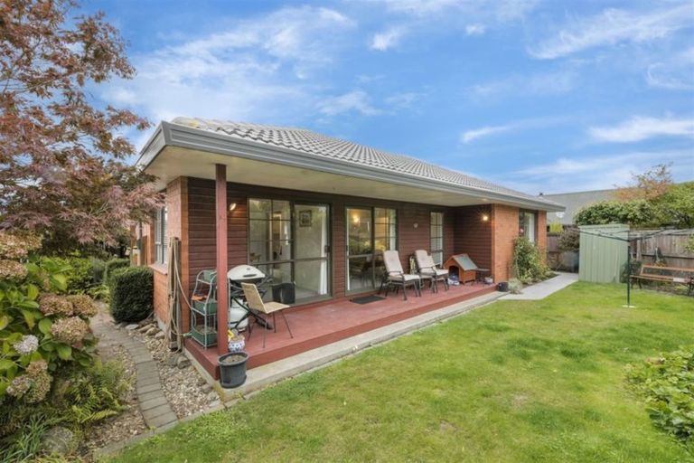 Photo of property in 27 Royleen Street, Casebrook, Christchurch, 8051