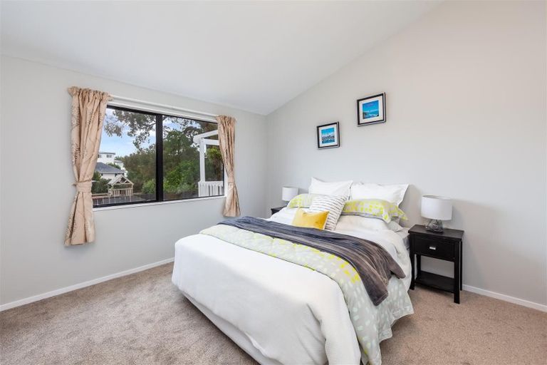 Photo of property in 2/11 Brookfield Road, Te Atatu Peninsula, Auckland, 0610