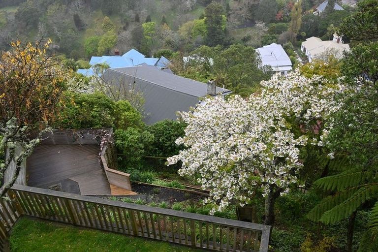 Photo of property in 47 Harbour View Road, Northland, Wellington, 6012