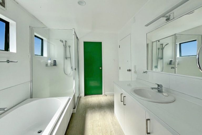 Photo of property in 122 Taupo View Road, Taupo, 3330