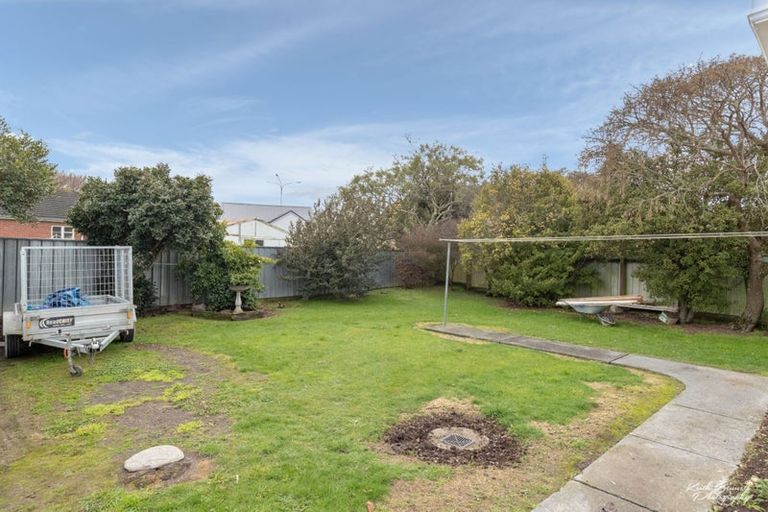 Photo of property in 5 Hodgins Grove, Naenae, Lower Hutt, 5011