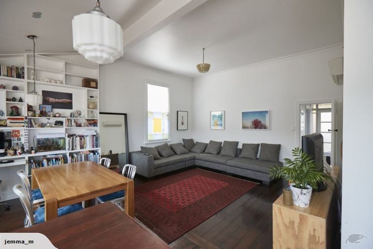 Photo of property in 246 Rintoul Street, Berhampore, Wellington, 6023