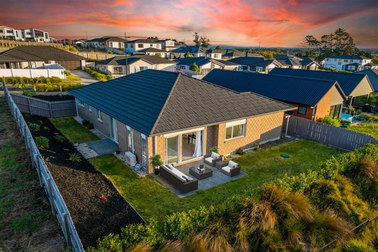 Photo of property in 9 Jeroboam Loop, Kumeu, 0810