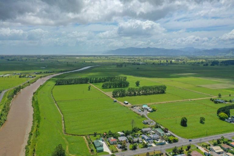 Photo of property in 15 Orchard East Road, Ngatea, 3503