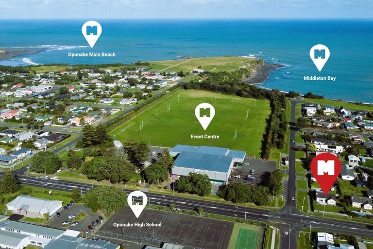 Photo of property in 158 Tasman Street, Opunake, 4616