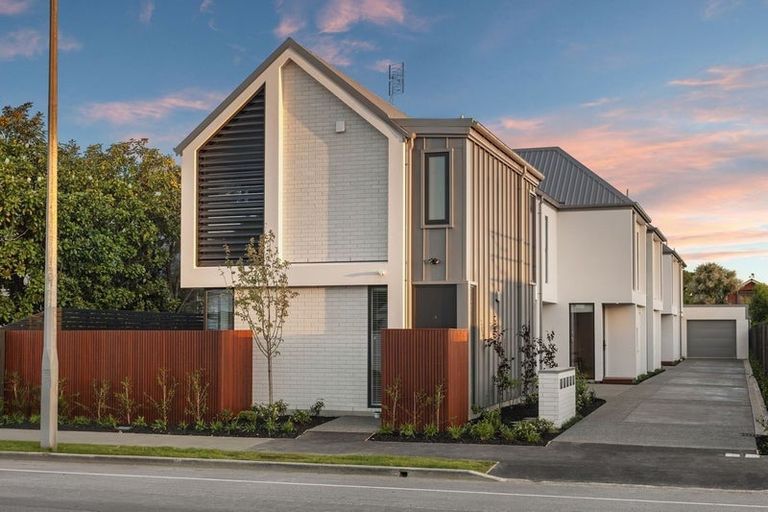 Photo of property in 1/100 Innes Road, St Albans, Christchurch, 8052