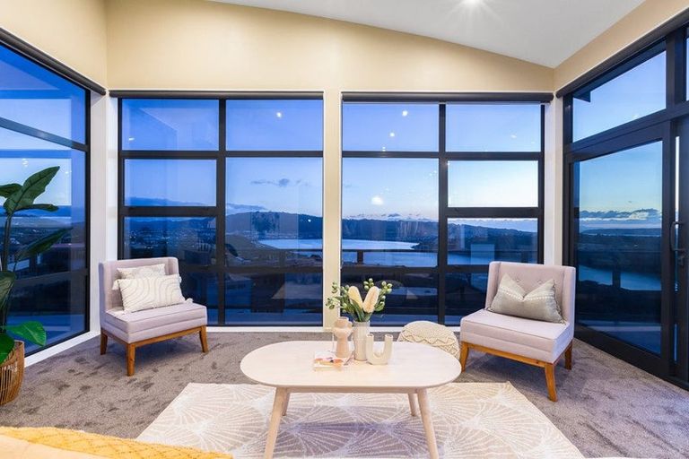 Photo of property in 6 Seascape View, Paremata, Porirua, 5024