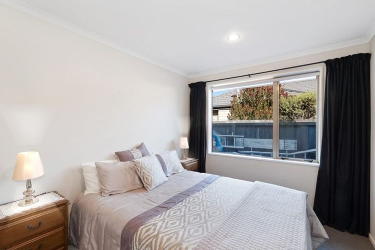 Photo of property in 12 Marlowe Place, Rolleston, 7614