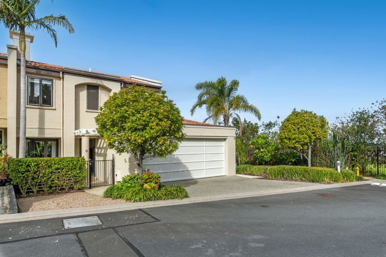 Photo of property in Point Ridge, 130 Gills Road, Albany Heights, Auckland, 0632