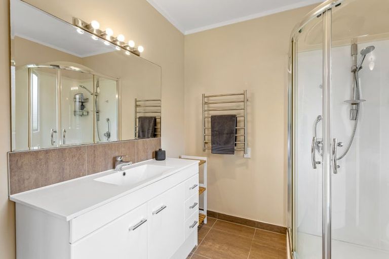 Photo of property in 90 Fahey Road, Bombay, 2675