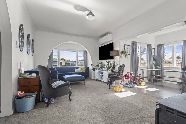 Photo of property in 82 Barton Avenue, Heretaunga, Upper Hutt, 5018