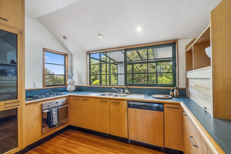 Photo of property in 12b Treasure Grove, Hataitai, Wellington, 6021