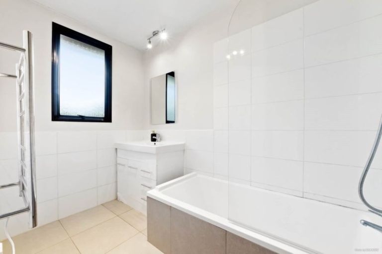 Photo of property in 342c/2 Royal Road, Massey, Auckland, 0614