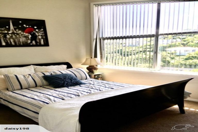 Photo of property in 3b Shalimar Crescent, Khandallah, Wellington, 6035