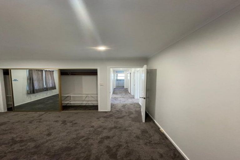 Photo of property in 8 Wyman Place, Pakuranga Heights, Auckland, 2010
