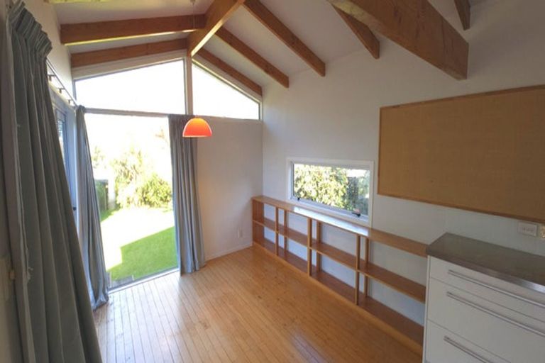 Photo of property in 5 Paulange Place, Pakuranga Heights, Auckland, 2010