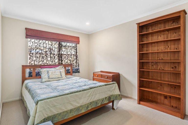 Photo of property in 12 Kristin Lane, Albany, Auckland, 0632