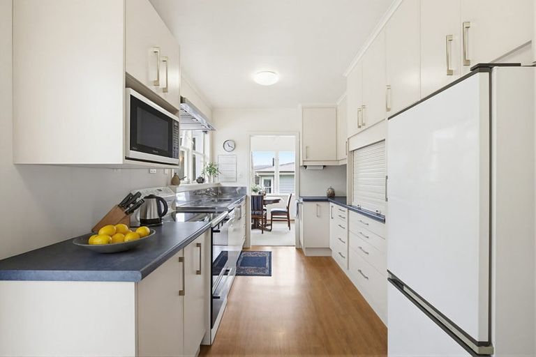 Photo of property in 20 Pembroke Street, Tawa, Wellington, 5028
