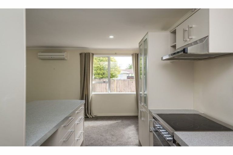 Photo of property in 2 Magenta Place, Dinsdale, Hamilton, 3204