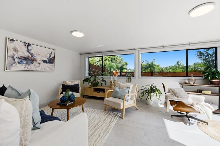 Photo of property in 1/149 Eskdale Road, Birkdale, Auckland, 0626