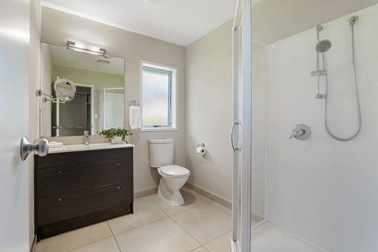 Photo of property in 5 Mural Place, Greenhithe, Auckland, 0632