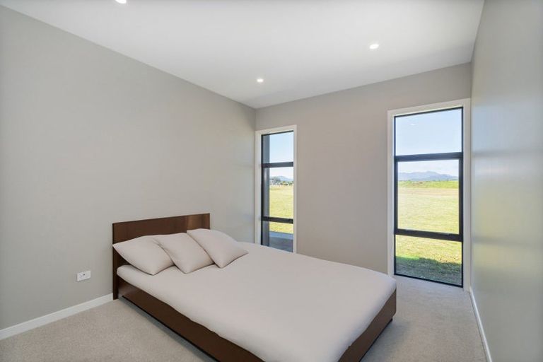 Photo of property in 17 Kahu Crescent, Whitianga, 3510