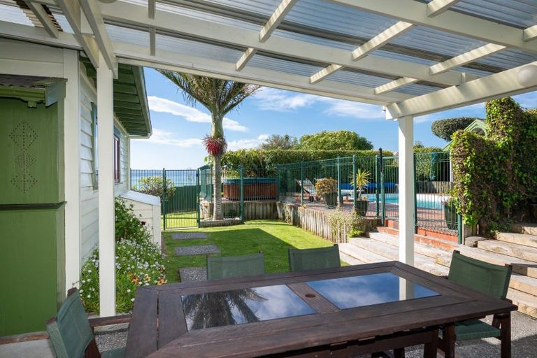 Photo of property in 119 Chaucer Road, Hospital Hill, Napier, 4110